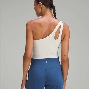 Lululemon sz 8 Off White Ribbed Asymmetrical Crop Yoga Top